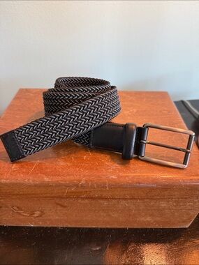 NWOT Mens Two Tone Stretch Belt Size XL